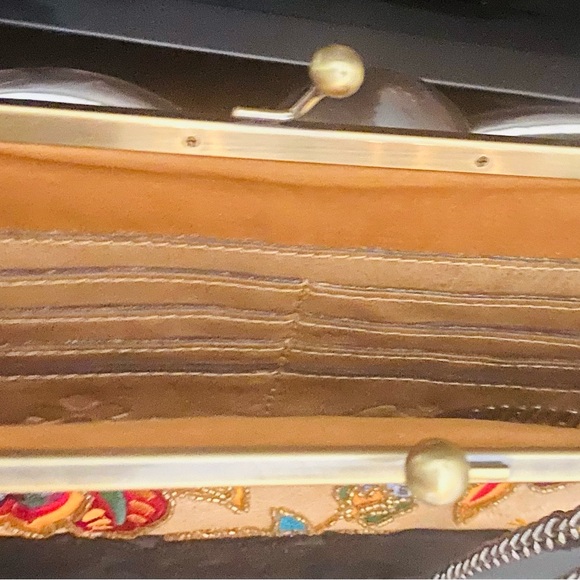 Patricia Nash Gold Embroidered Floral Kiss-Lock Clutch - Picture 8 of 11